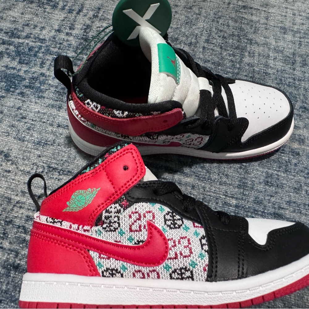 Air Jordan 1 Mid SE “ugly Christmas sweater” (TD) White/University red-black